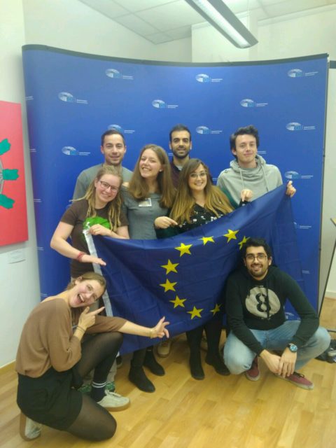 Voluntarios Europeos y jóvenes Europeos en Dancing for Europe